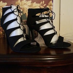 🖤Torrid 12w heels NWT